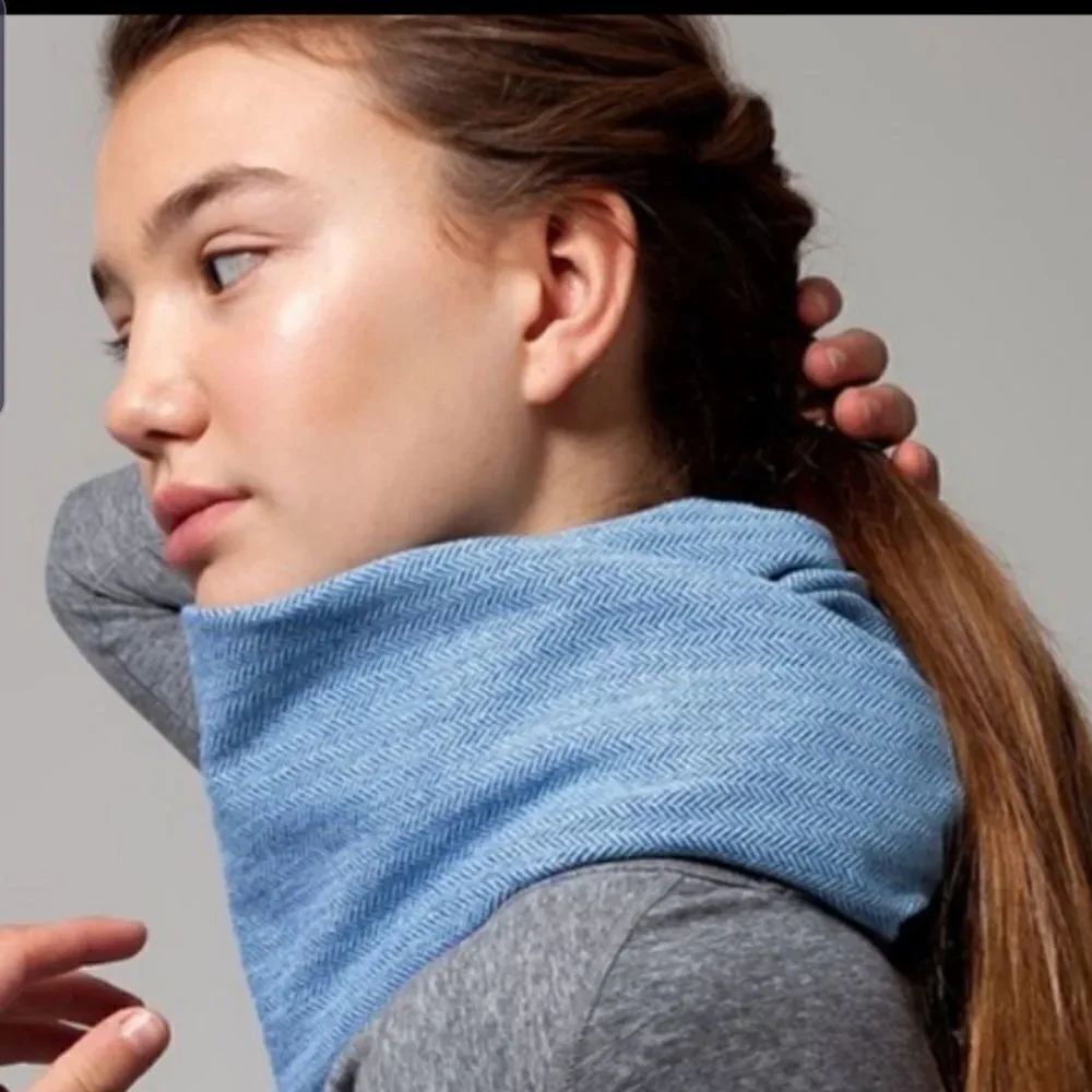 Ivivva blue chill herringbone scarf